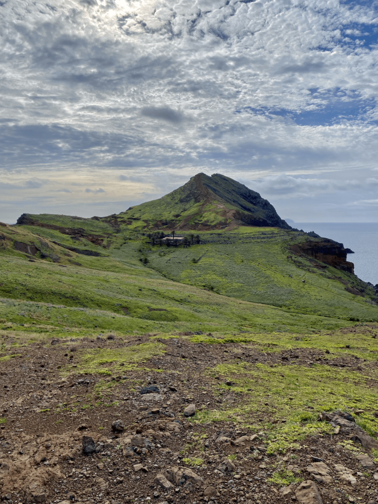 Pico do Furado - nejvyšší hora poloostrova Sao do Lorenco